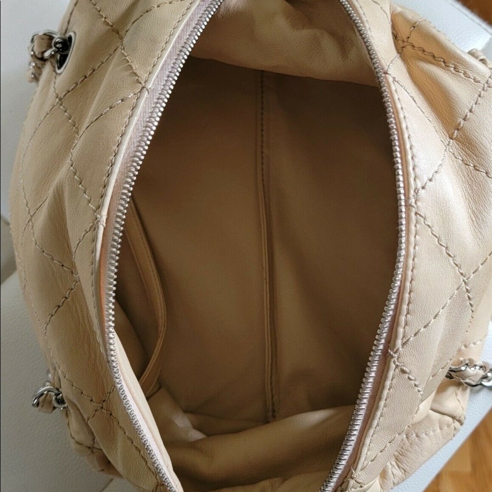 Chanel Authentic Beige Lambskin Bag - Picture 5 of 12